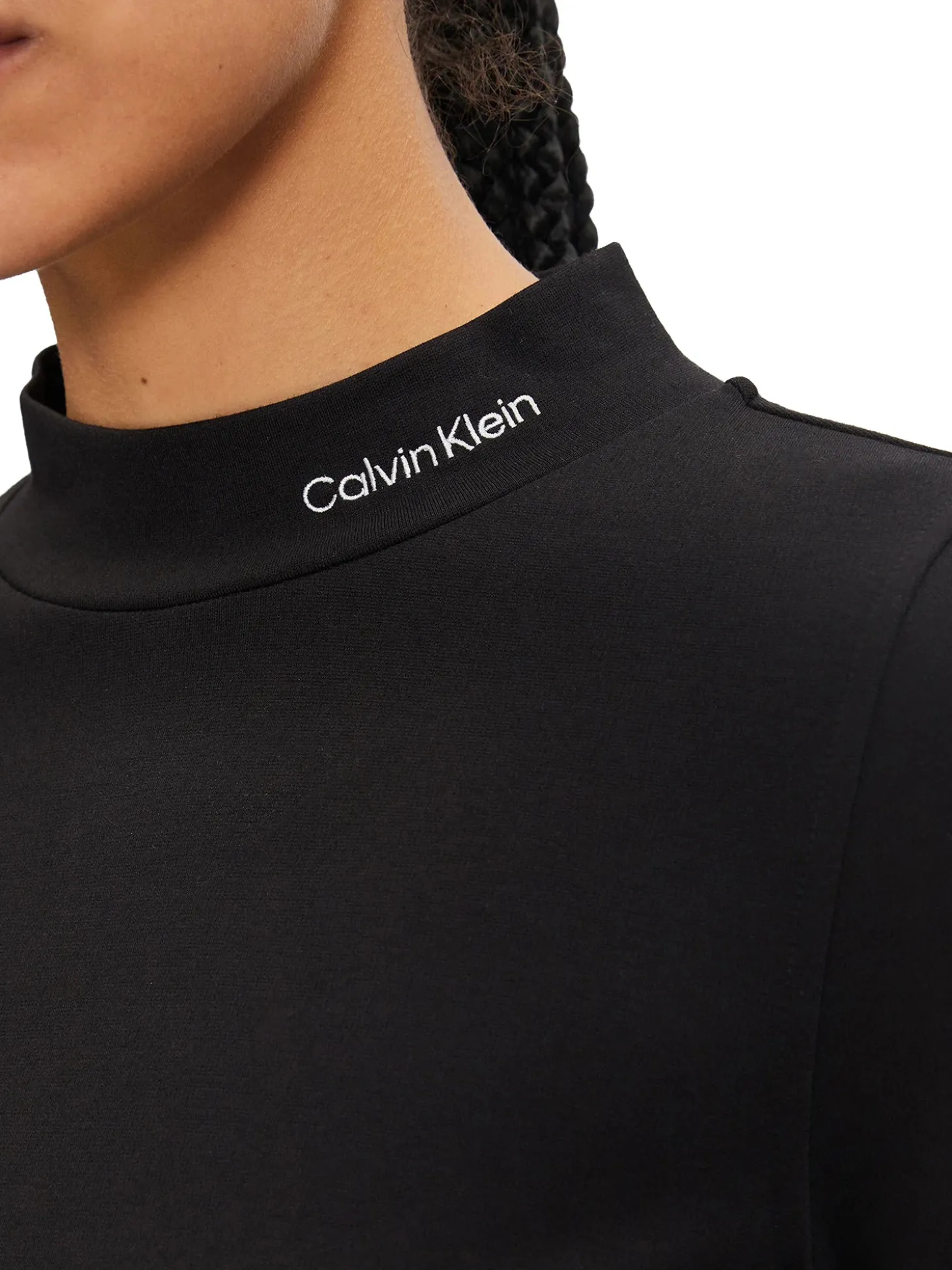 Abito a maniche lunghe con logo sul collo nero