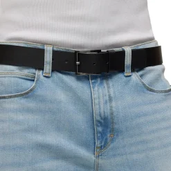 Cintura in pelle con cuciture a contrasto
