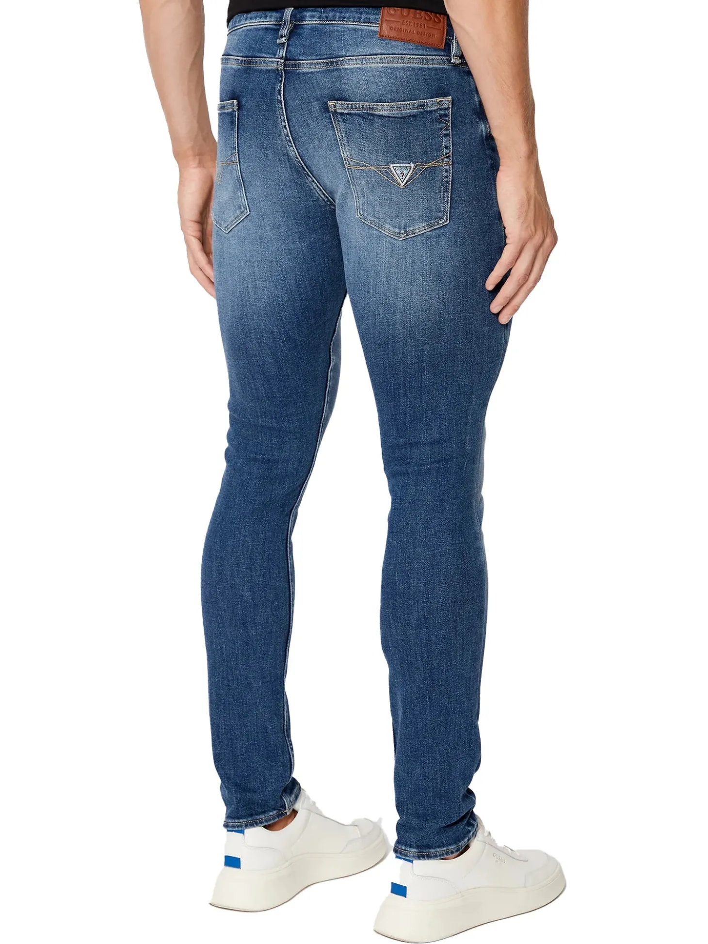 Jeans Chris modello elasticizzato in denim medio
