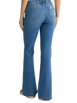 Jeans zampa con inserto elastico sul dietro denim medio