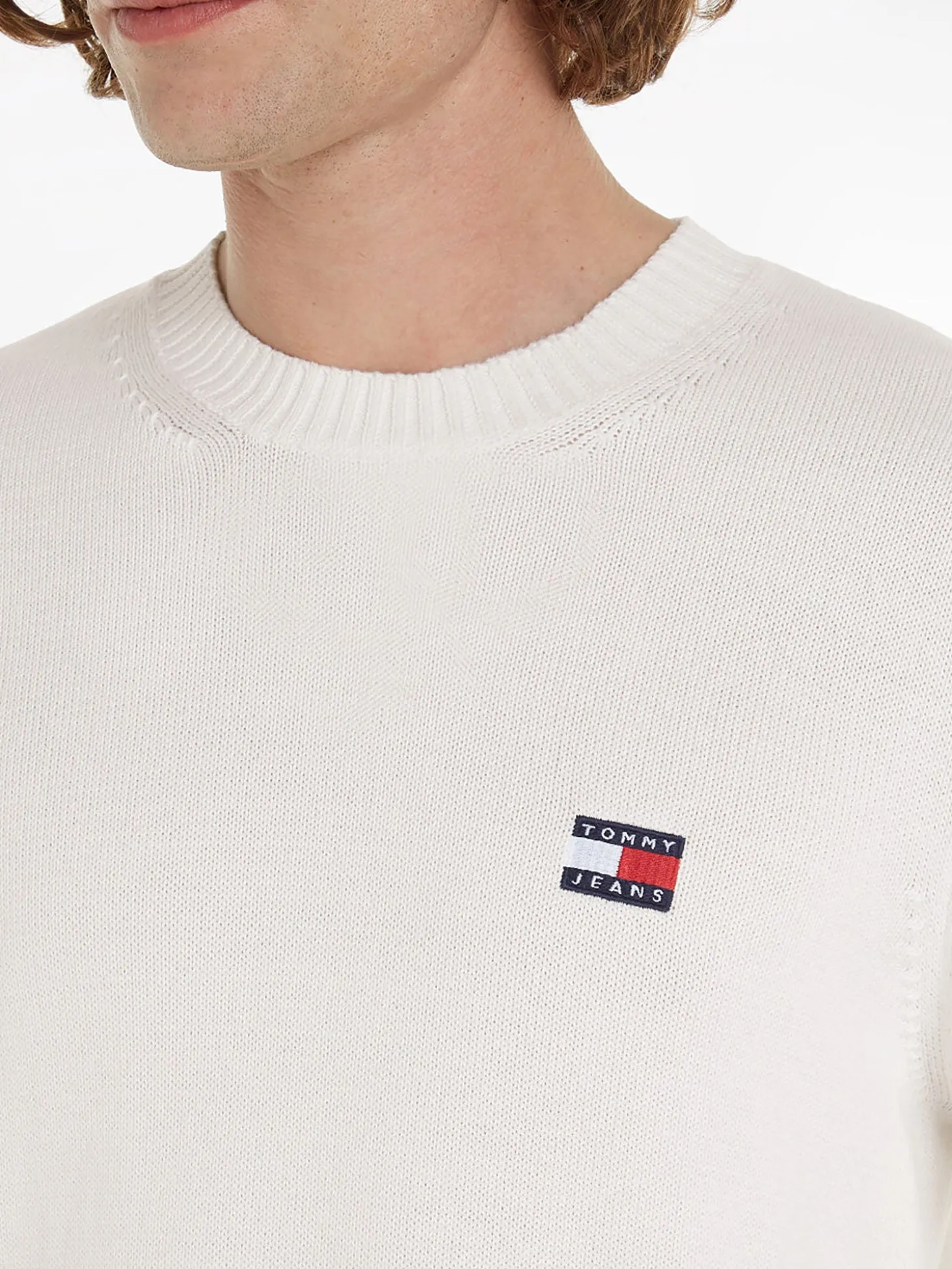 Maglia girocollo regular con badge bianco antico