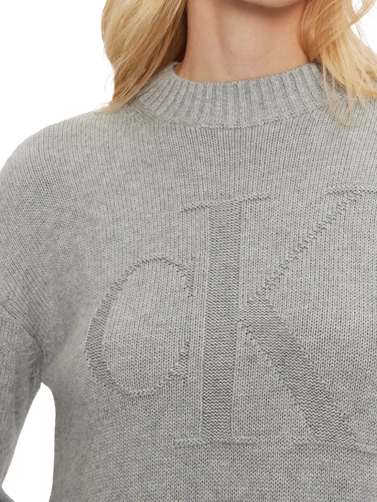 Maglione a coste con logo intarsiato sul petto grigio chiaro