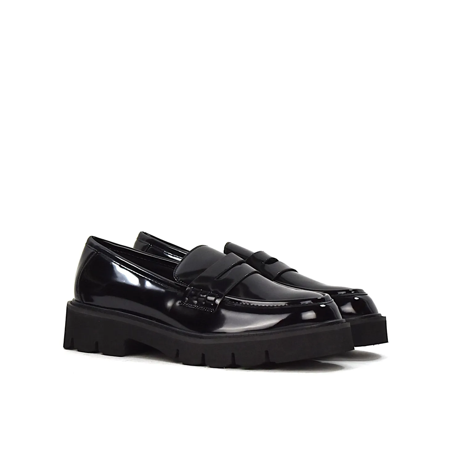 Mocassini verniciato con suola chunky nero