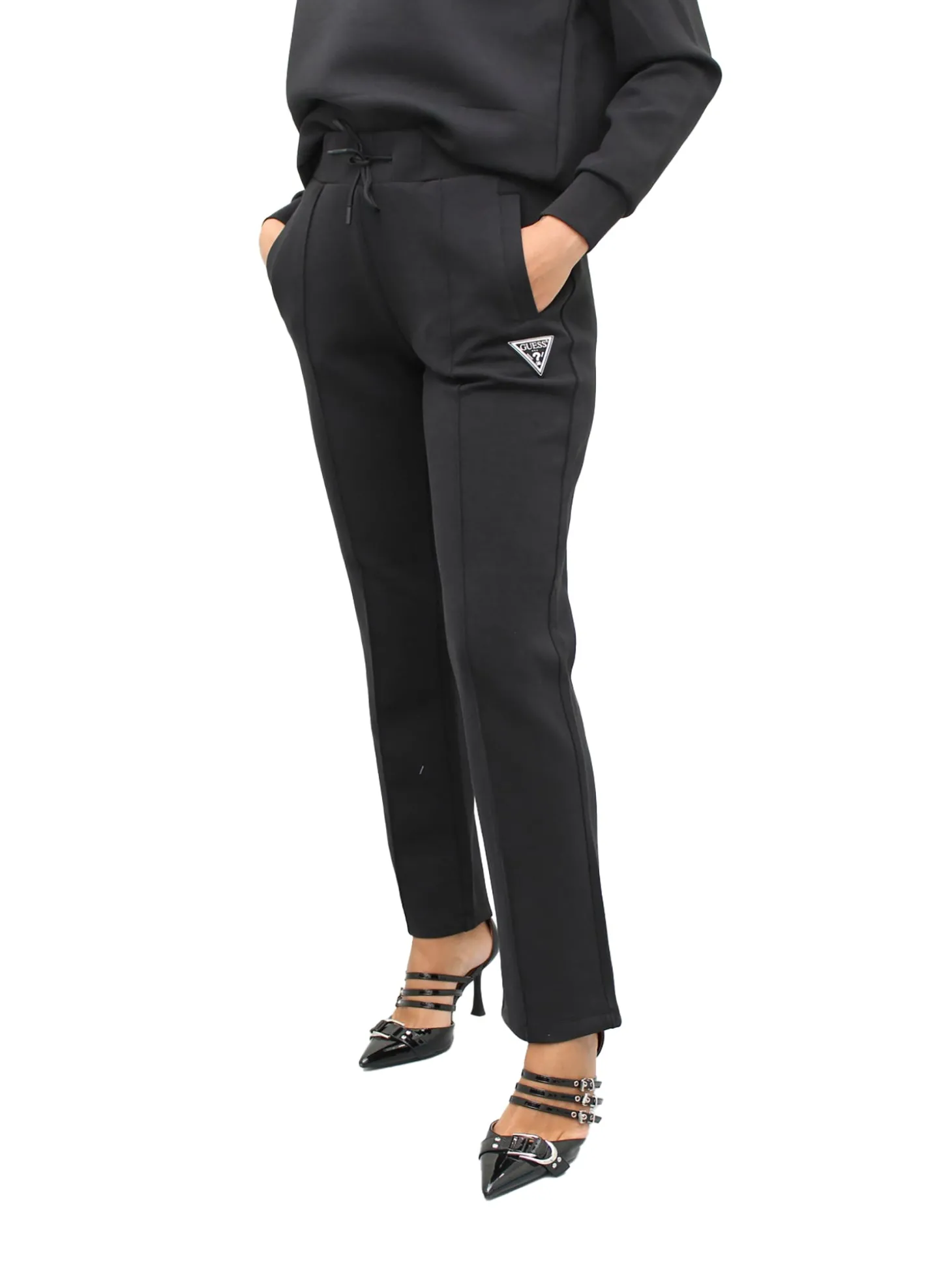 Pantalone stile jogger con coulisse e logo nero