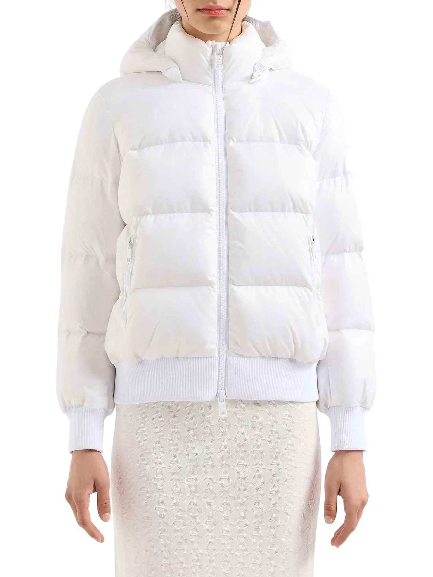 Piumino con cappuccio e patch logo bianco