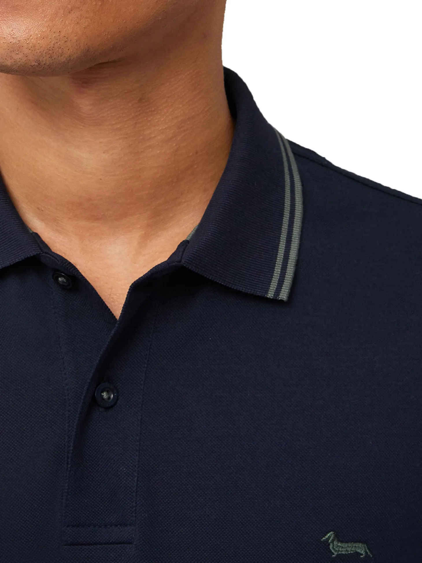 Polo blu con collo rigato