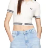 Polo crop Slim fit a coste con logo script ricamato crema