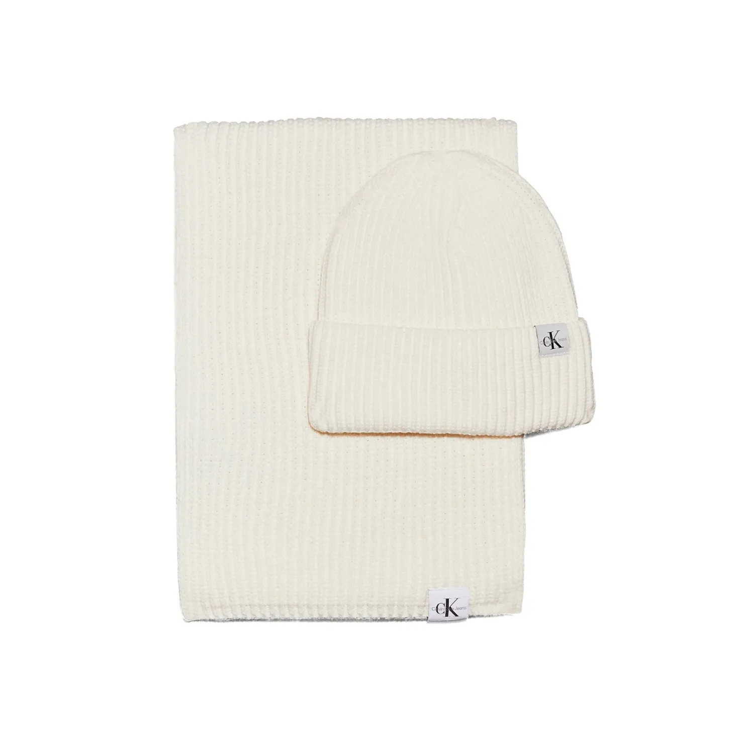 Set cappello e sciarpa in maglia a coste panna