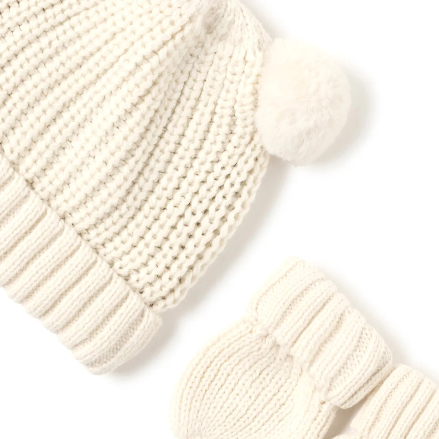 Set due pezzi cappello e guanti beige