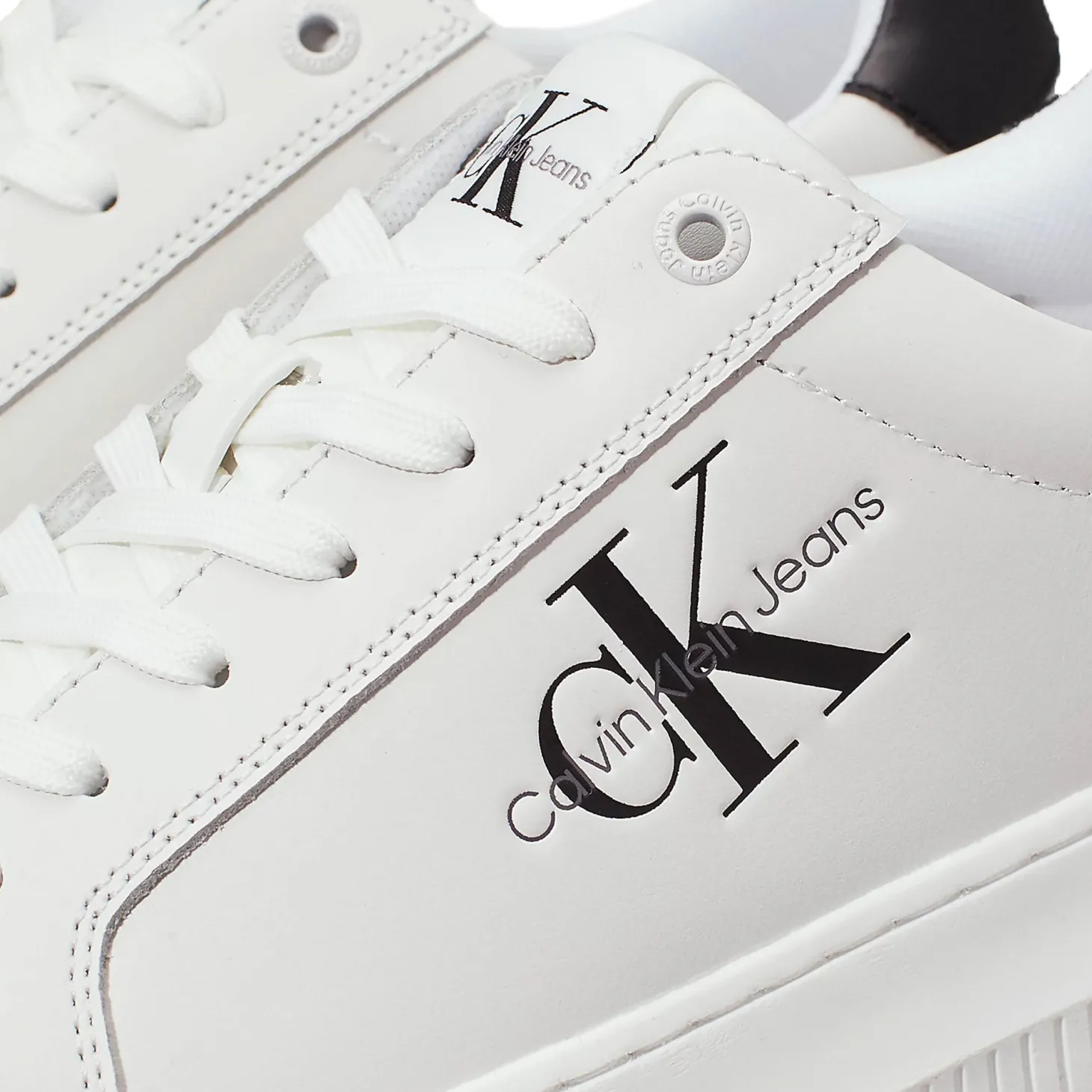 Sneakers con caviglia colorata con logo bianco/nero